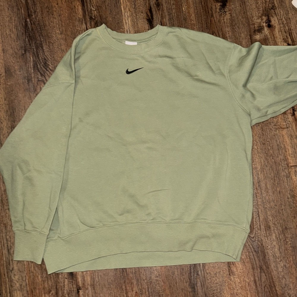 Nike Women’s Phoenix Fleece
